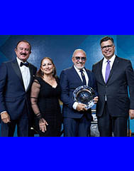 L’ATTITUDE Founders, (L to R)
Sol Trujillo, Gloria Estefan, Emilio Estefan, Gary Acosta