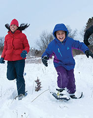 Snoeshowing: a fun winter activity!